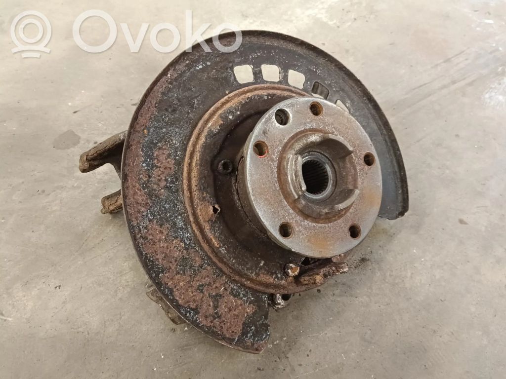 Audi Q7 4L Olka-akselin laakeripesä 