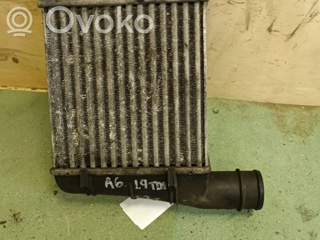 Audi A6 S6 C5 4B Interkūlerio radiatorius 