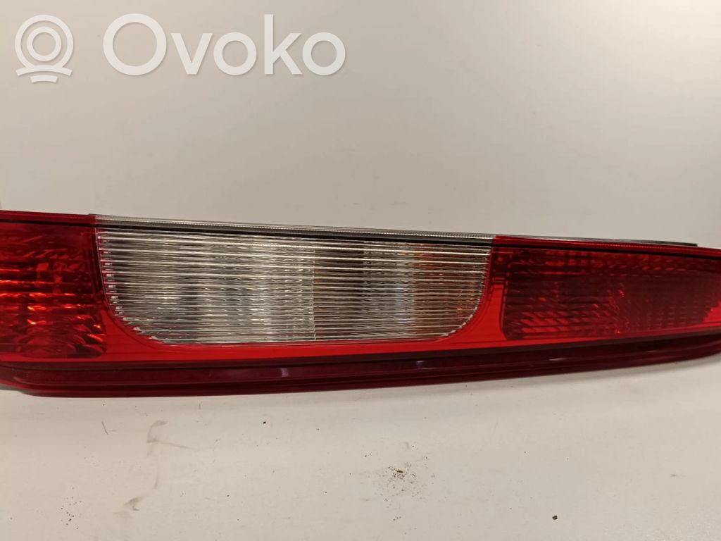 Ford Focus C-MAX Aizmugurējais lukturis virsbūvē 