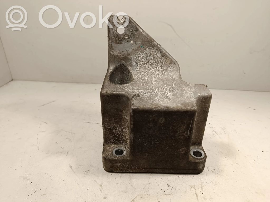 Lancia Thema Engine mounting bracket 
