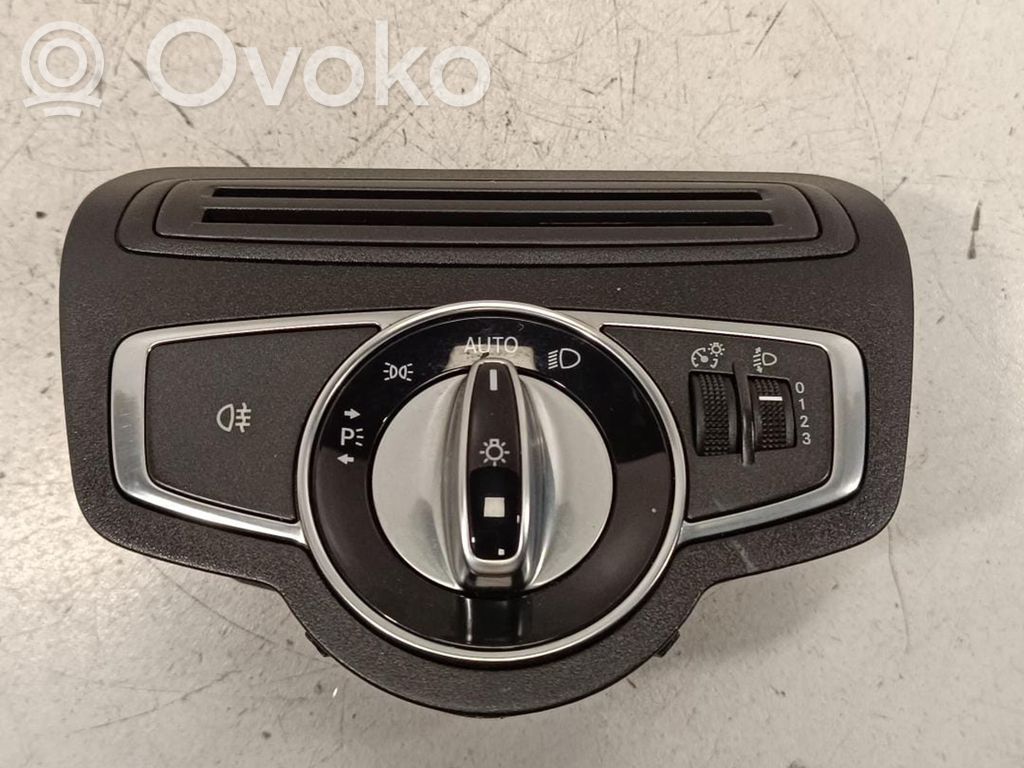 Mercedes-Benz C W205 Przełącznik świateł 