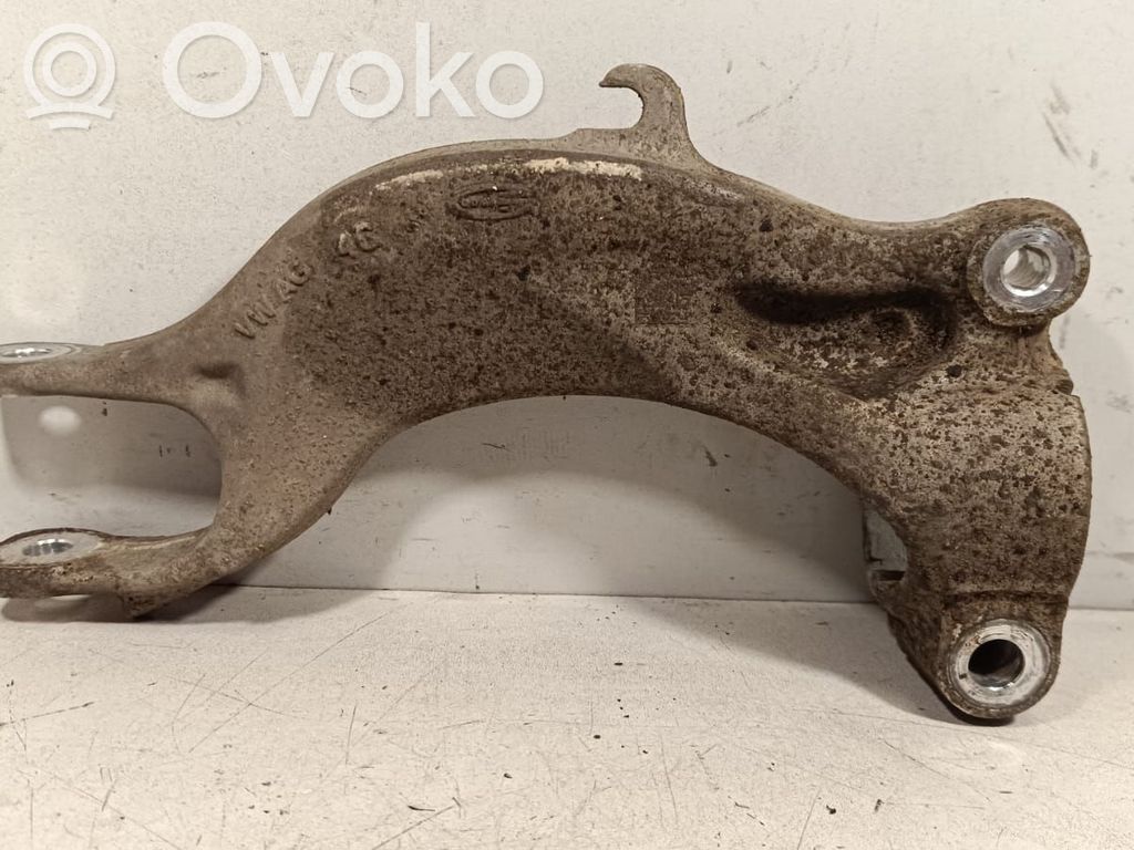 Audi Q7 4M Lower shock absorber bracket 