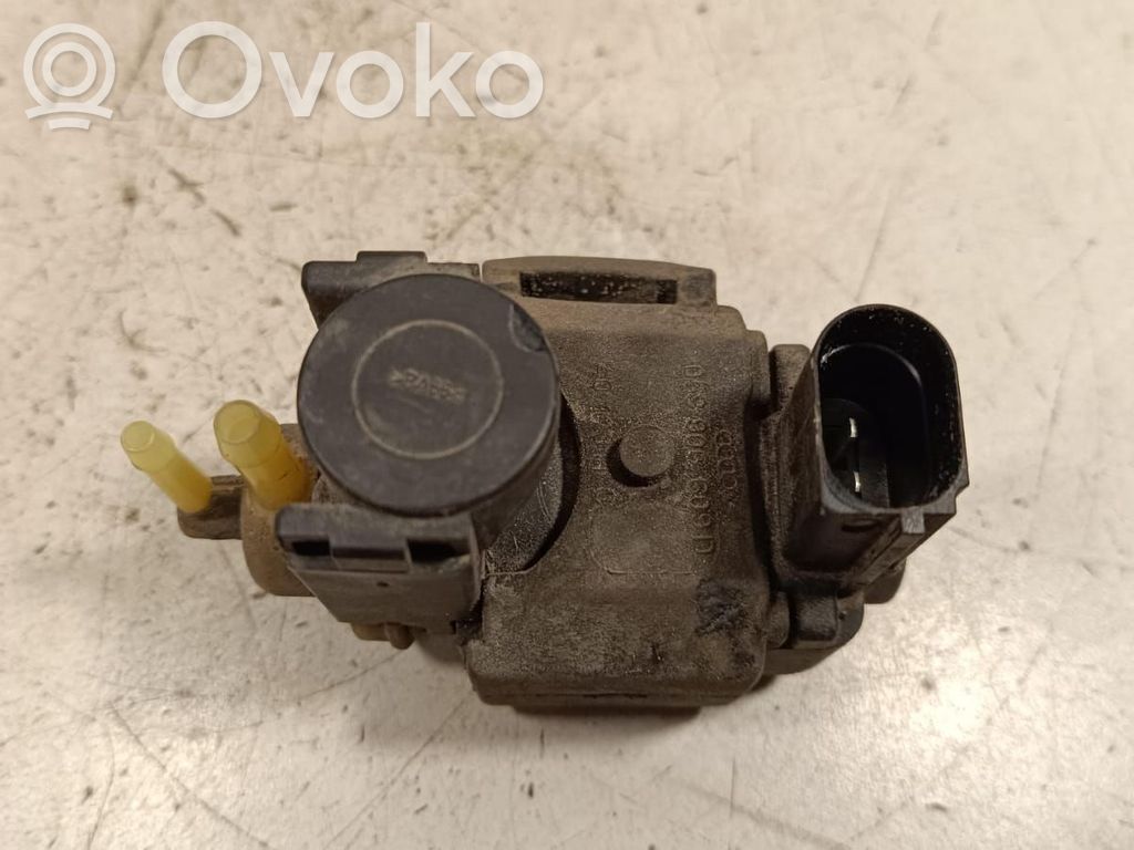 Audi Q7 4M Turbo solenoid valve 