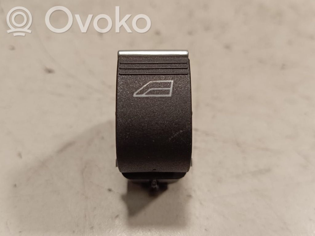 Ford Kuga II Przyciski szyb 