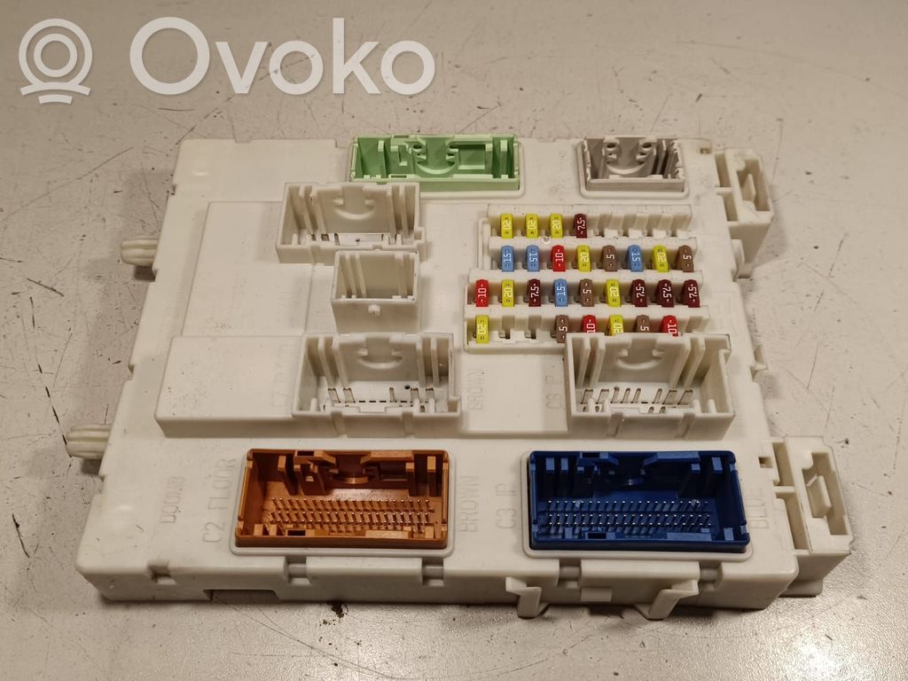 Ford Kuga II Ramka / Moduł bezpieczników 
