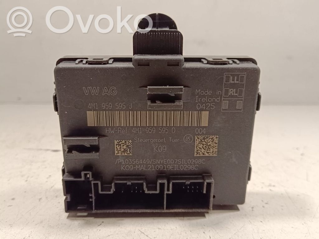 Volkswagen Touareg III Door control unit/module 