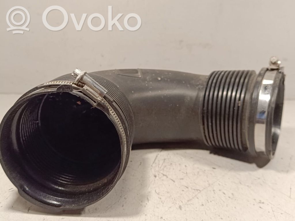 Volkswagen Touareg III Intercooler hose/pipe 