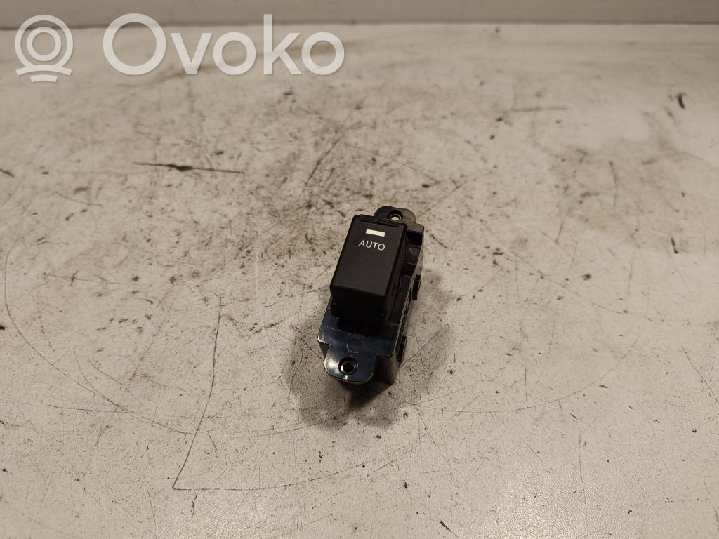 KIA Sorento Electric window control switch 