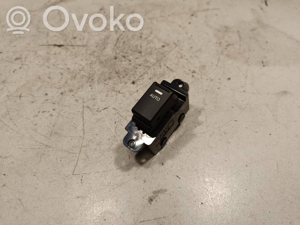 KIA Sorento Electric window control switch 