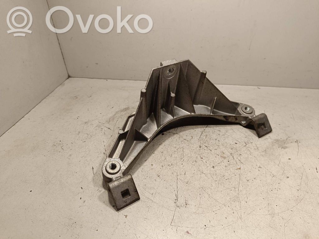BMW X5 E70 Gearbox mounting bracket 