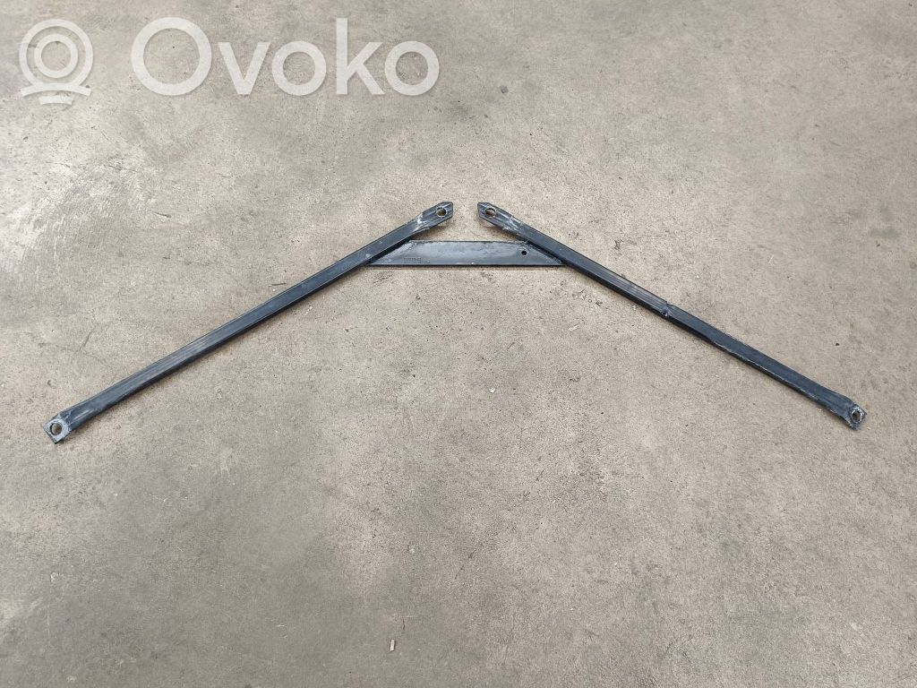 BMW 4 F32 F33 Inne części komory silnika 