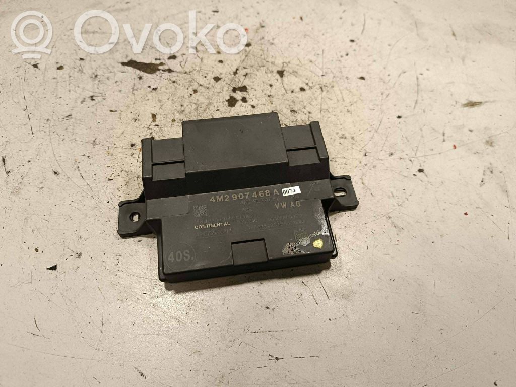 Audi Q7 4M Gateway control module 