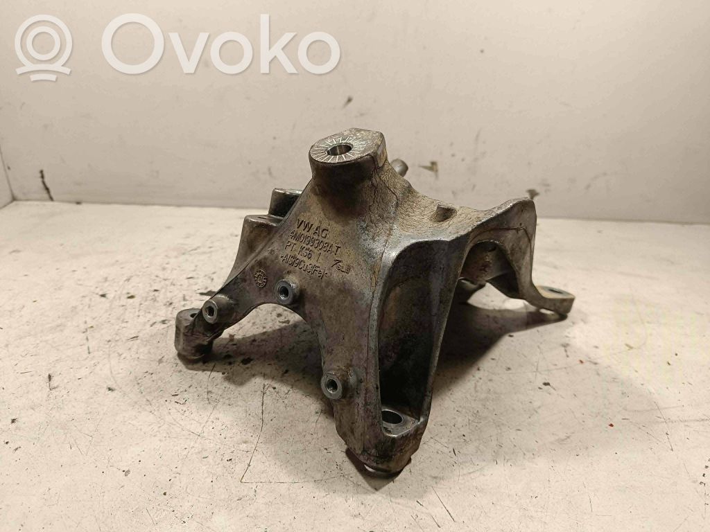 Audi Q7 4M Engine mounting bracket 