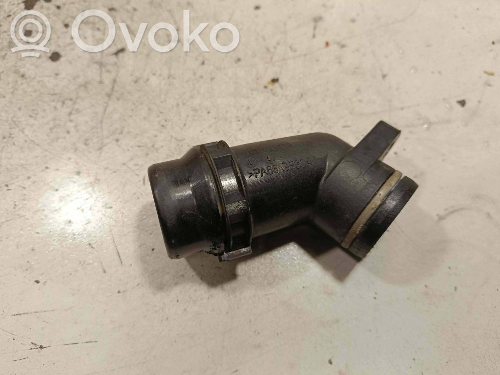 Audi Q7 4M Engine coolant pipe/hose 
