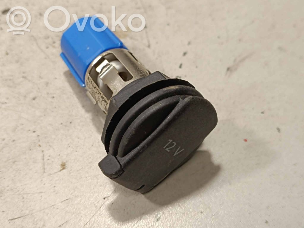 Audi Q7 4M 12 V Socket (front) 