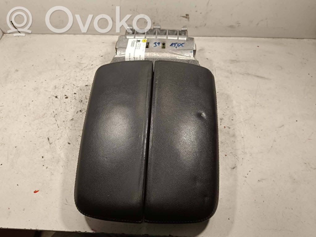 Audi Q7 4M Armrest 