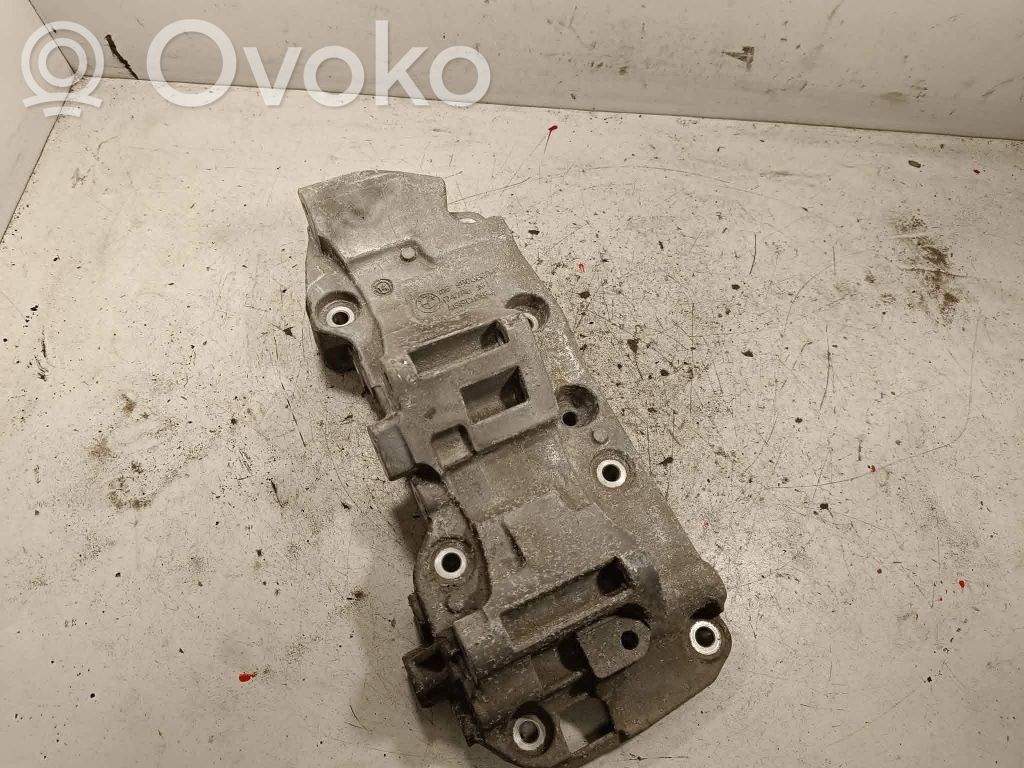 BMW X3 F25 Supporto del generatore/alternatore 