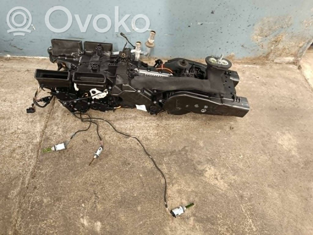 Audi SQ7 Salono oro mazgo komplektas 