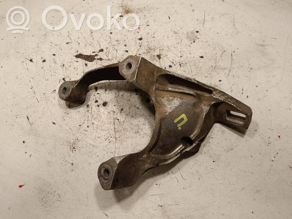 Audi SQ7 Engine mount bracket 