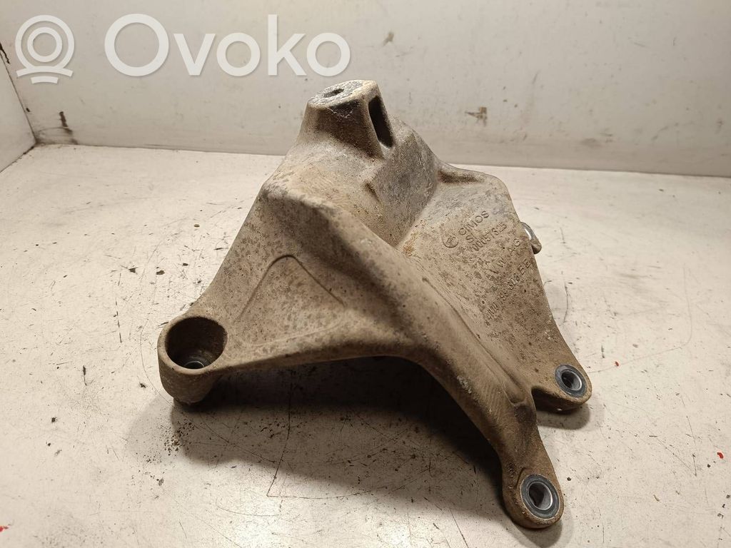 Audi SQ7 Engine mounting bracket 