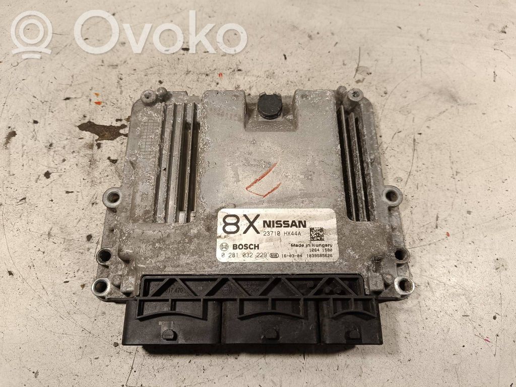 Nissan X-Trail T32 Engine control unit/module 