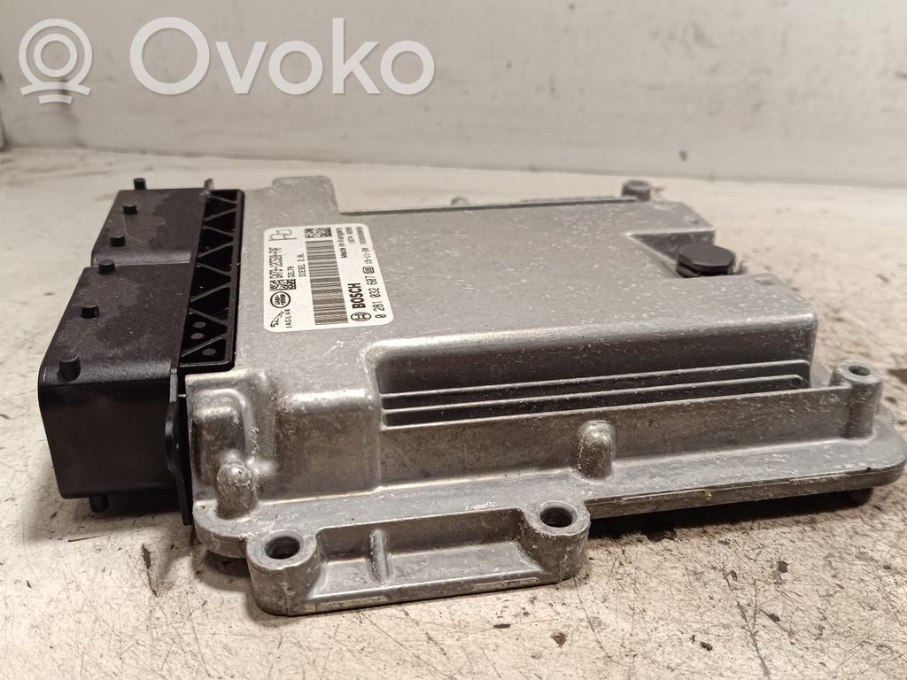 Jaguar XF X260 Engine control unit/module 