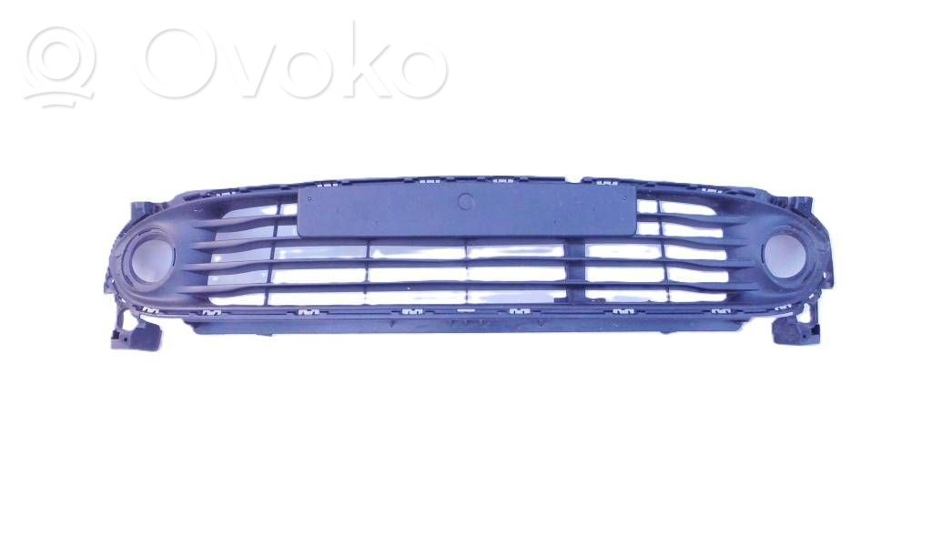 Renault Clio IV Apakšējais režģis (trīsdaļīgs) 