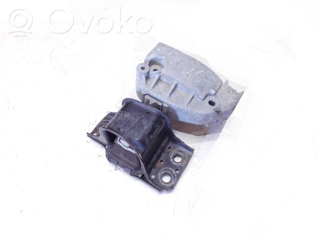 Renault Kangoo II Suport tampon motor 
