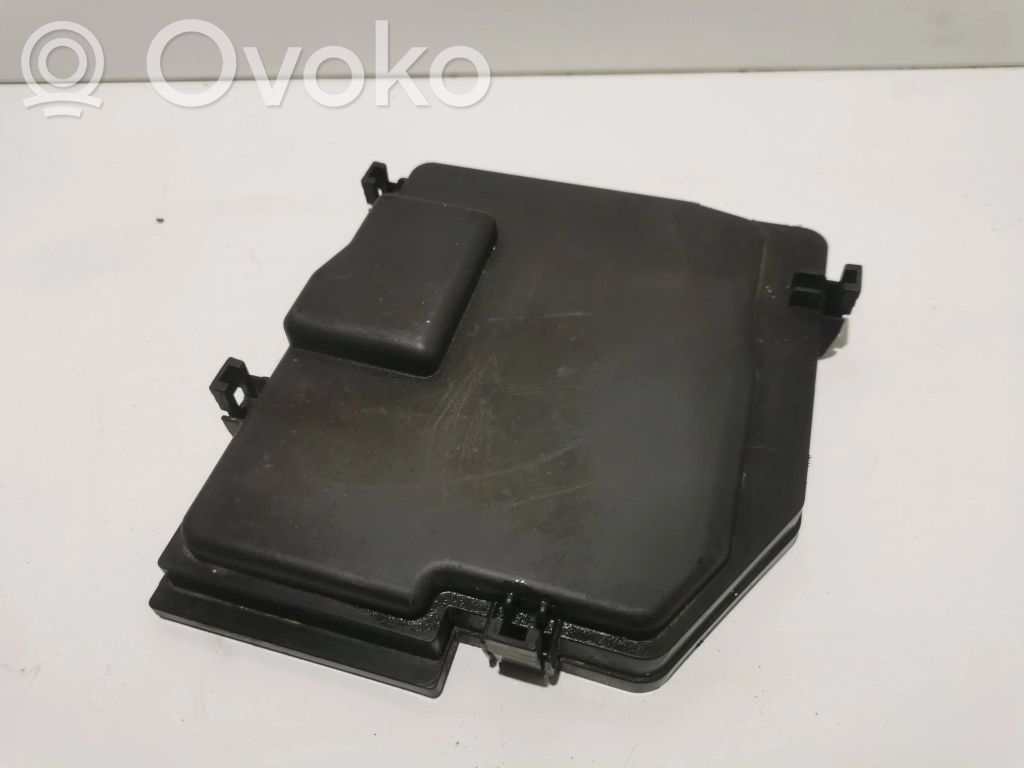 Honda Civic Tapa de caja de fusibles 