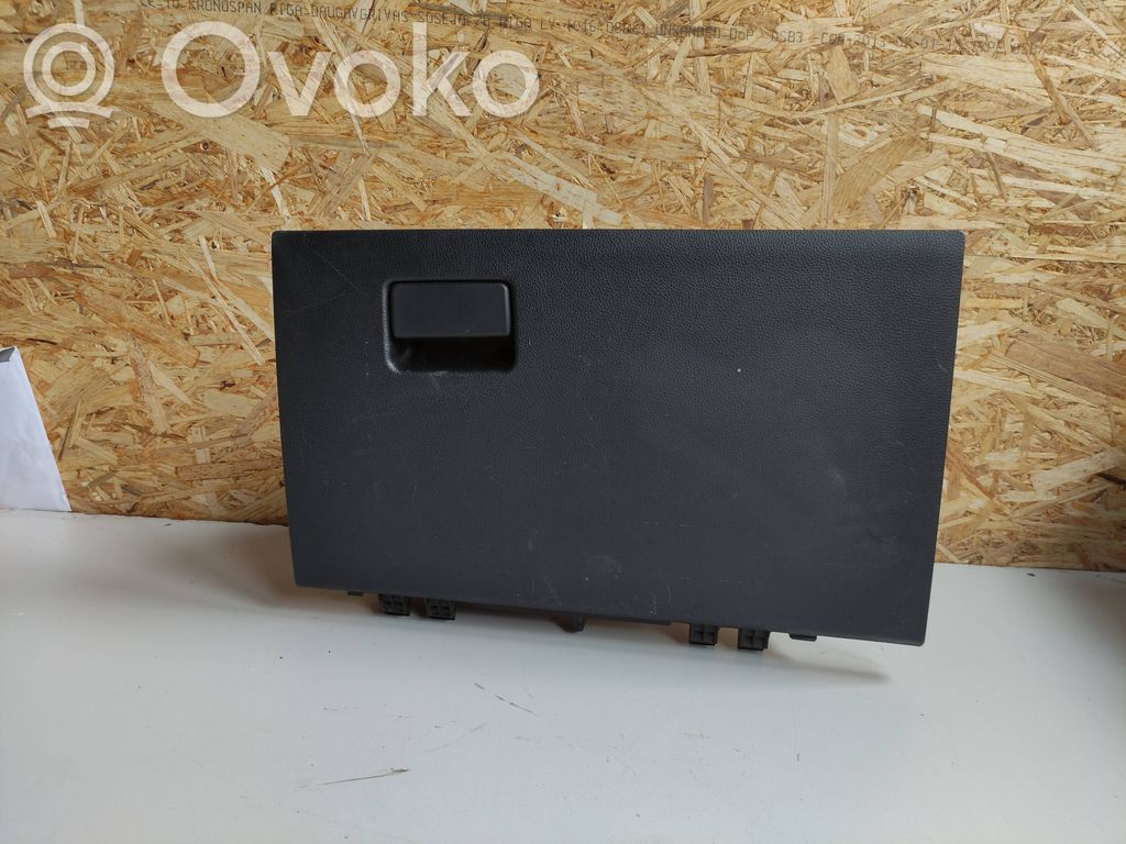 Toyota Corolla E210 E21 Daiktadėžė 