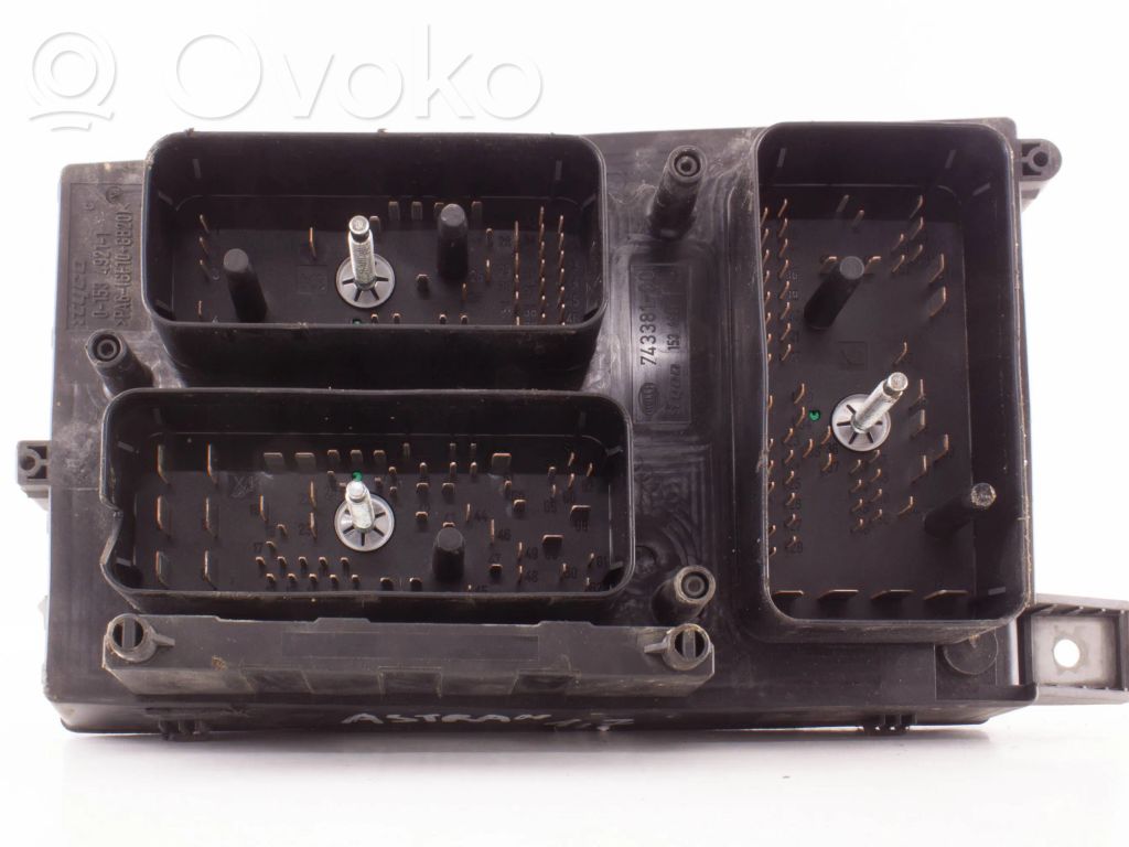 Opel Astra H Fuse box set 