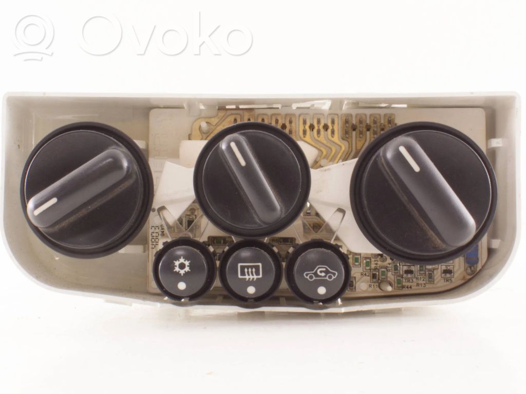 Opel Astra H Climate control unit 