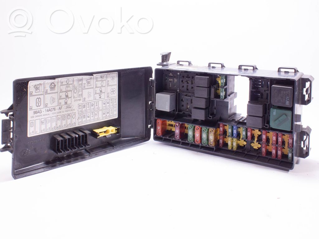 Ford Focus Drošinātāju kaste (komplekts) 