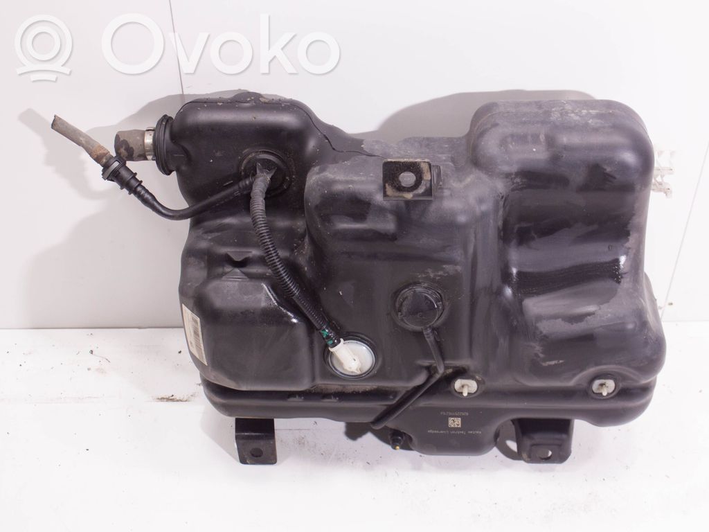 Opel Vivaro AdBlue skysčio bakelis 