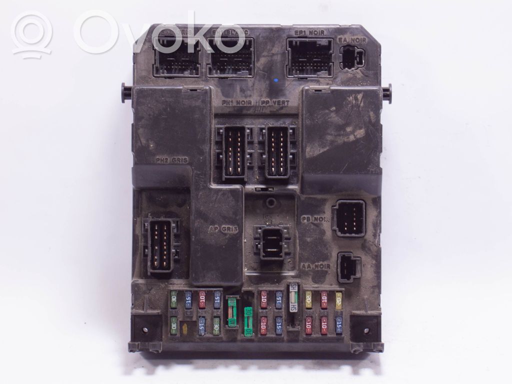 Peugeot 307 Fuse module 