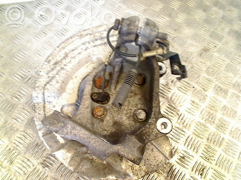 Front wheel hub spindle knuckle