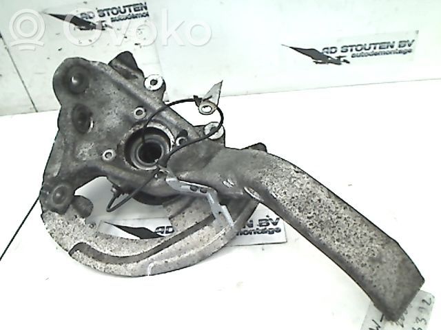 Front wheel hub spindle knuckle