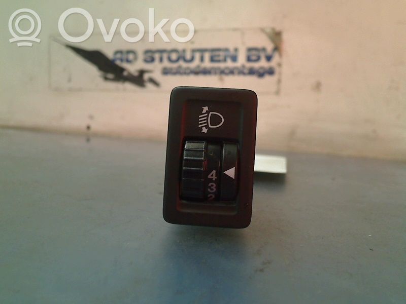 Headlight level height control switch
