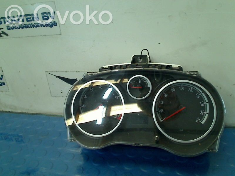 Opel Corsa D Nopeusmittari (mittaristo) 