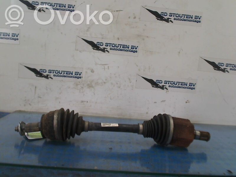 Volvo V60 Półoś przednia 