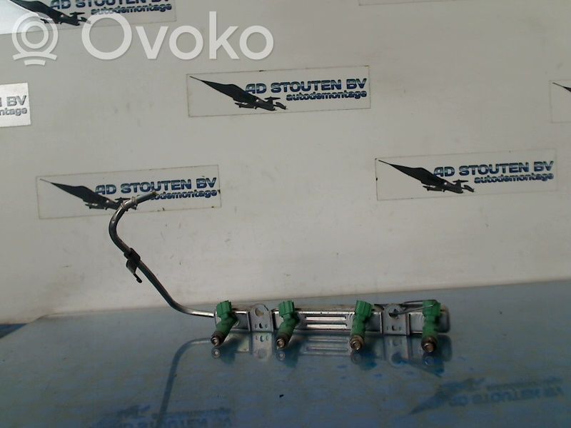 Toyota Prius (NHW20) Listwa wtryskowa 
