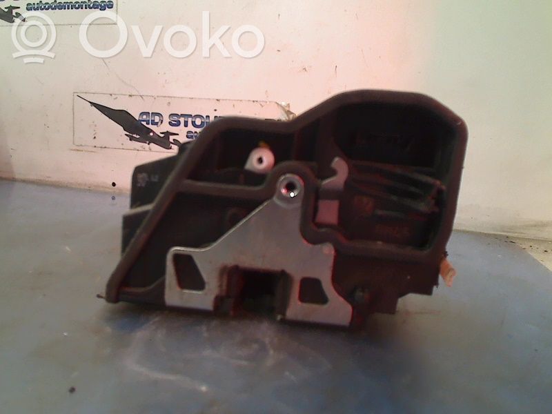 BMW 1 F20 F21 Zamek drzwi tylnych 
