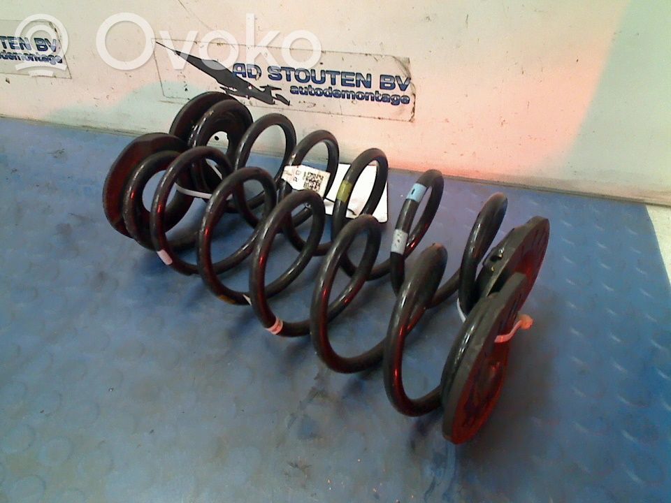 KIA Stonic Arc elicoidal spate