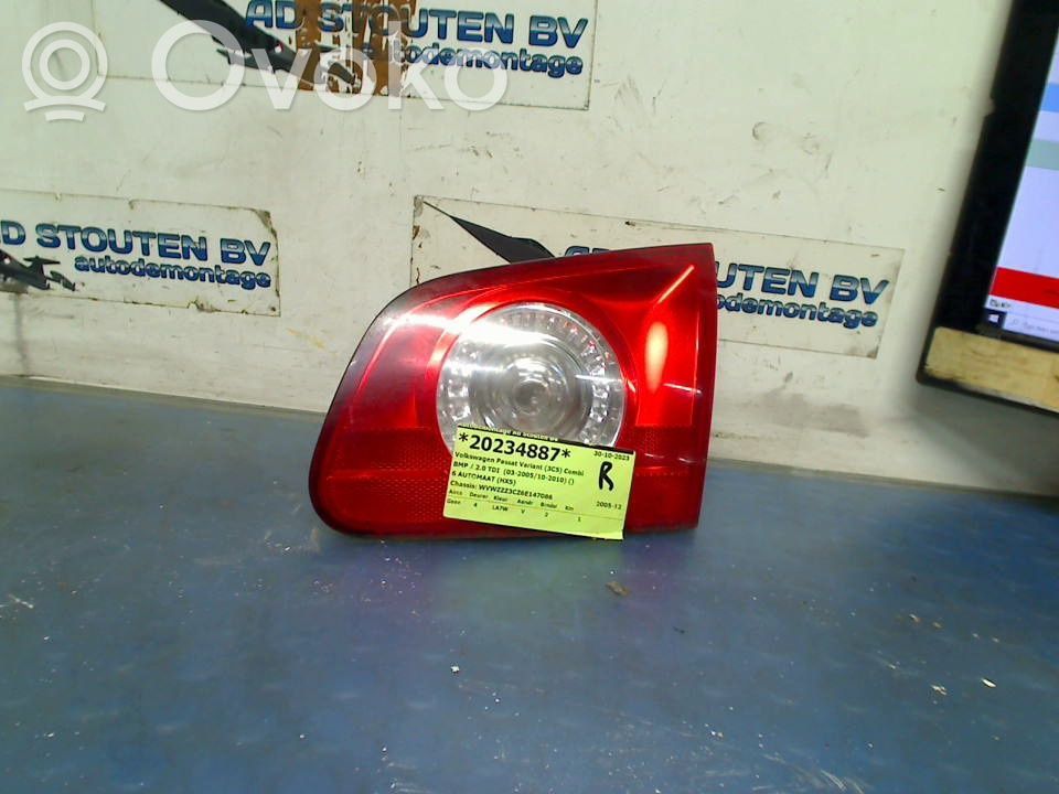 Volkswagen PASSAT B6 Lampa tylna