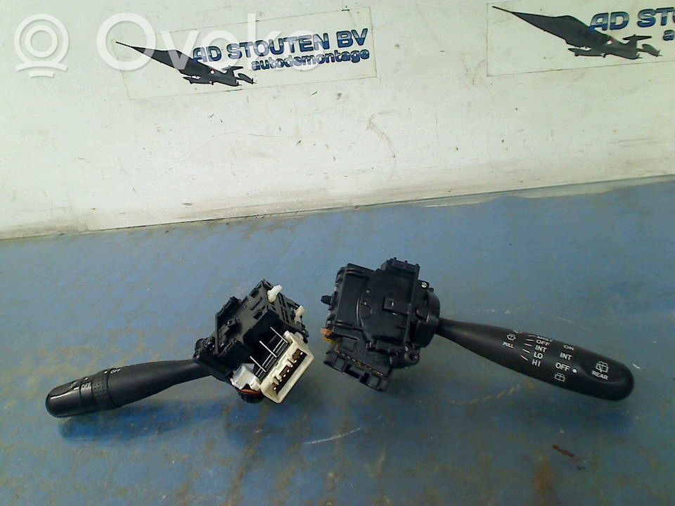 Daihatsu Cuore Boutons / interrupteurs volant