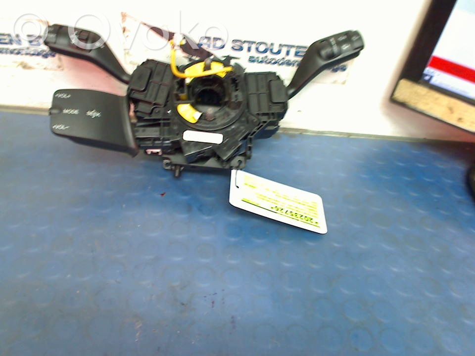 Ford Focus Pulsanti/interruttori sul volante