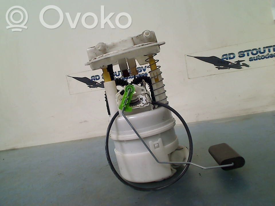 Renault Clio IV Pompa carburante immersa 