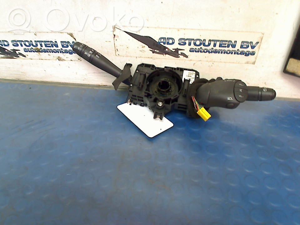 Dacia Duster Boutons / interrupteurs volant 