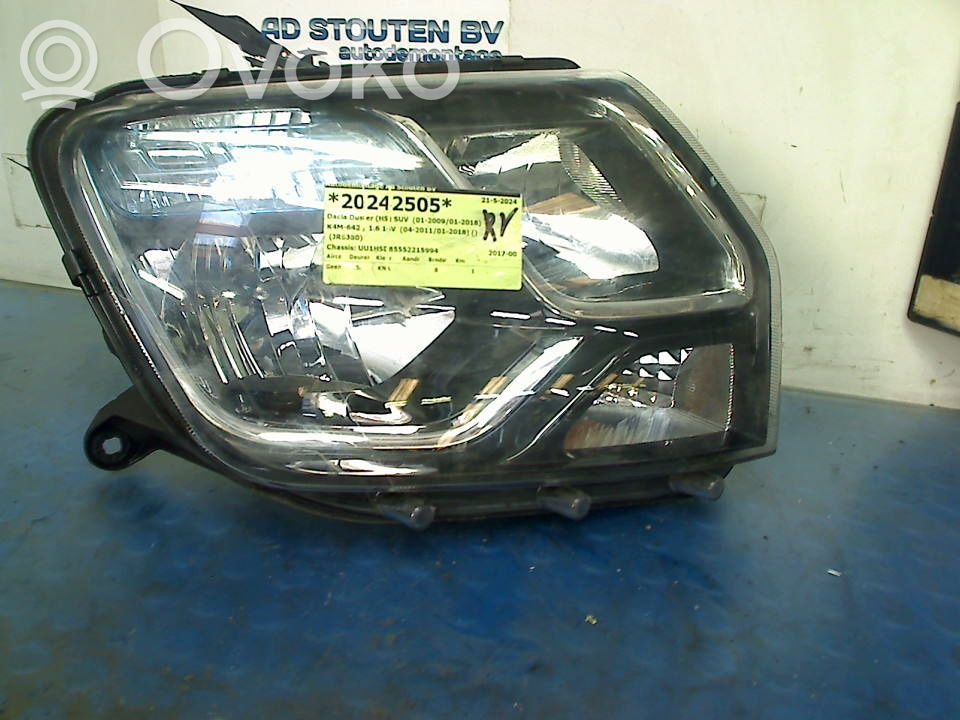 Dacia Duster Headlight/headlamp 