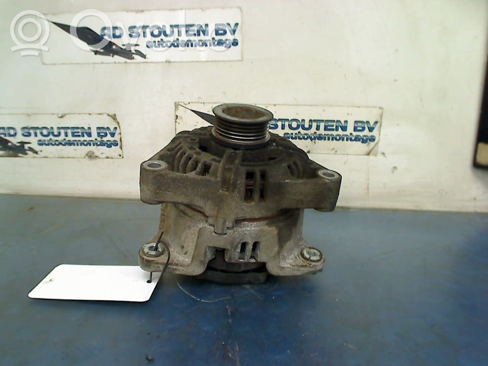 Opel Corsa D Alternador 